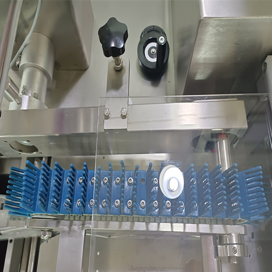 Ahp-390-S3 Horizontal Flow Packaging Machine for Candies Cakes And Other Snacks